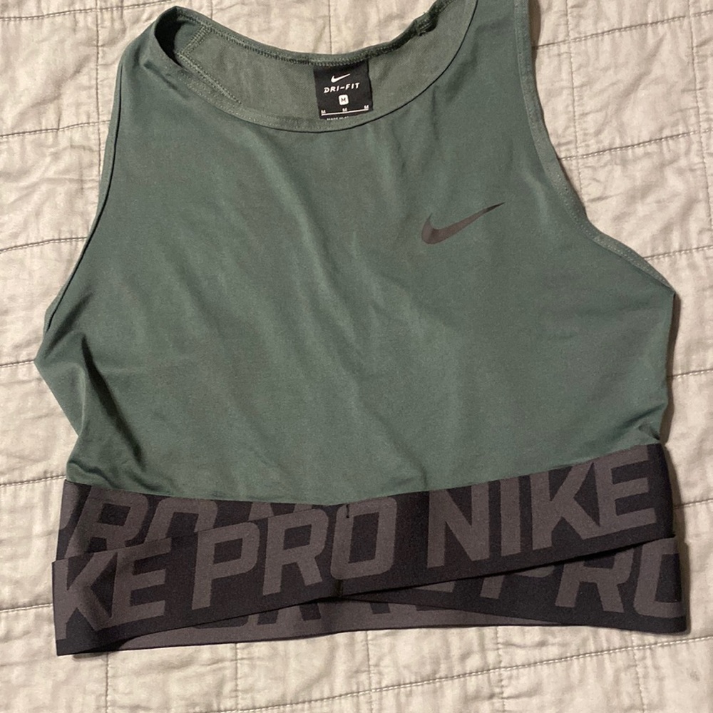 Nike pro tank crop top forest green size medium